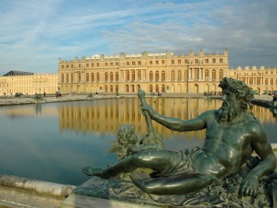 Francja, „Pałac Słońca”