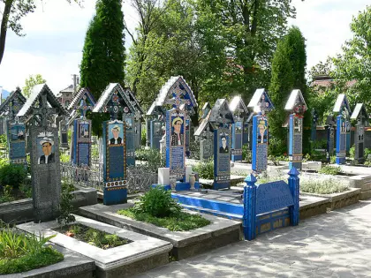 wesoły cmentarz w miejscowości Săpânţa